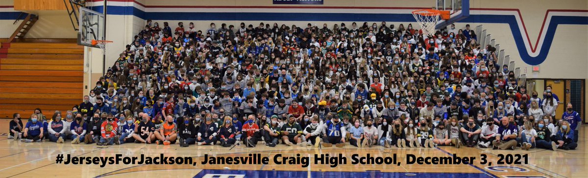 kworm9's tweet photo. @JvlCraigSball and Craig Baseball promoted #Jerseys4Jackson among their classmates. They collected donations during the lunch hours. Because of their efforts, this picture was possible...and United for Waukesha will receive $1300.00 from Janesville Craig. ❤️
#proudtobeacougar https://t.co/6bsA5rOSZT