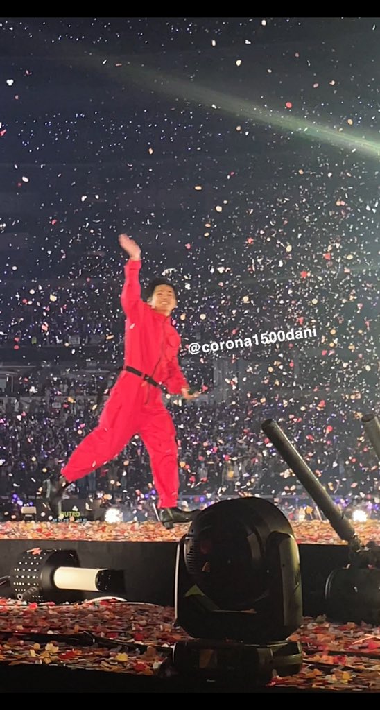 To be able to experience barricade at a BTS concert is unreal. Forever on cloud 9