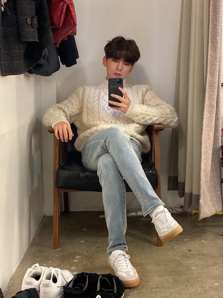 yookikiberto's tweet photo. I'm voting for #StanbaseMonstaX on @LiveXLive's #BreakoutAwards 
#MONSTAX  @OfficialMonstaX https://t.co/vbauxXrKuw