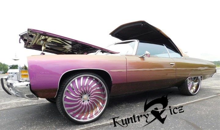 KuntryPicz's tweet photo. #ShotzByKuntry #carshow #cars #carphotography #carphotographer #customwheels #autophotography #wetpaint #rides #bigrims #carpornphotography #stuntseason #whipgame  #automobiles #outdoorphotography #outdoors #hotcars #whipz #streetcars https://t.co/aav3NqMfX1
