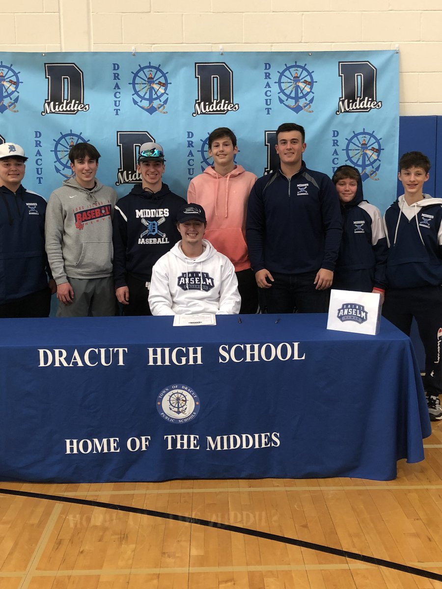 DRACUTBASEBALL's tweet photo. Congrats Jake ! Time to work even harder ! ST A’s getting a good one!  #nlisigning @dracutmiddies @STAHawksBSB https://t.co/L9UNB65ilh
