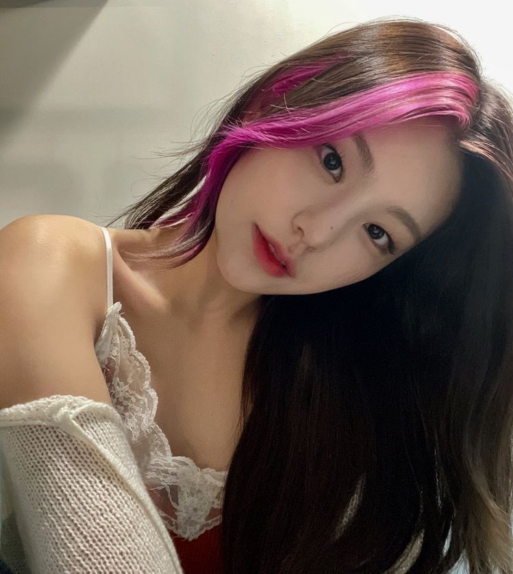 __yeddeong's tweet photo. ༉‧₊˚✧ yeddeong’s ﹆ׂׂ 

   𓂋 selling [ #yd_sells ]
   𓂋 wishlists [ #yd_wish ]
   𓂋 proofs [ #yd_elivered ]

♡ check thread for others https://t.co/piXTVdbRB6
