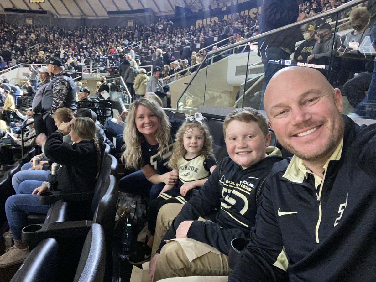 tag428's tweet photo. #BOILERUP 🖤💛 https://t.co/R3wFuqdxki