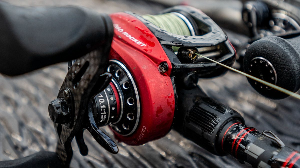 Abu_Garcia's tweet photo. Abu's fastest baitcaster sports a blazing 10.1:1 gear ratio, bringing in a massive 41" of line with each turn of the handle. When speed is the name of the game, the Revo Rocket is what you need to have in hand. #AbuGarcia #RevoRocket #BassFishing #Fishing #Fish2Win https://t.co/tF2gxnvKf9