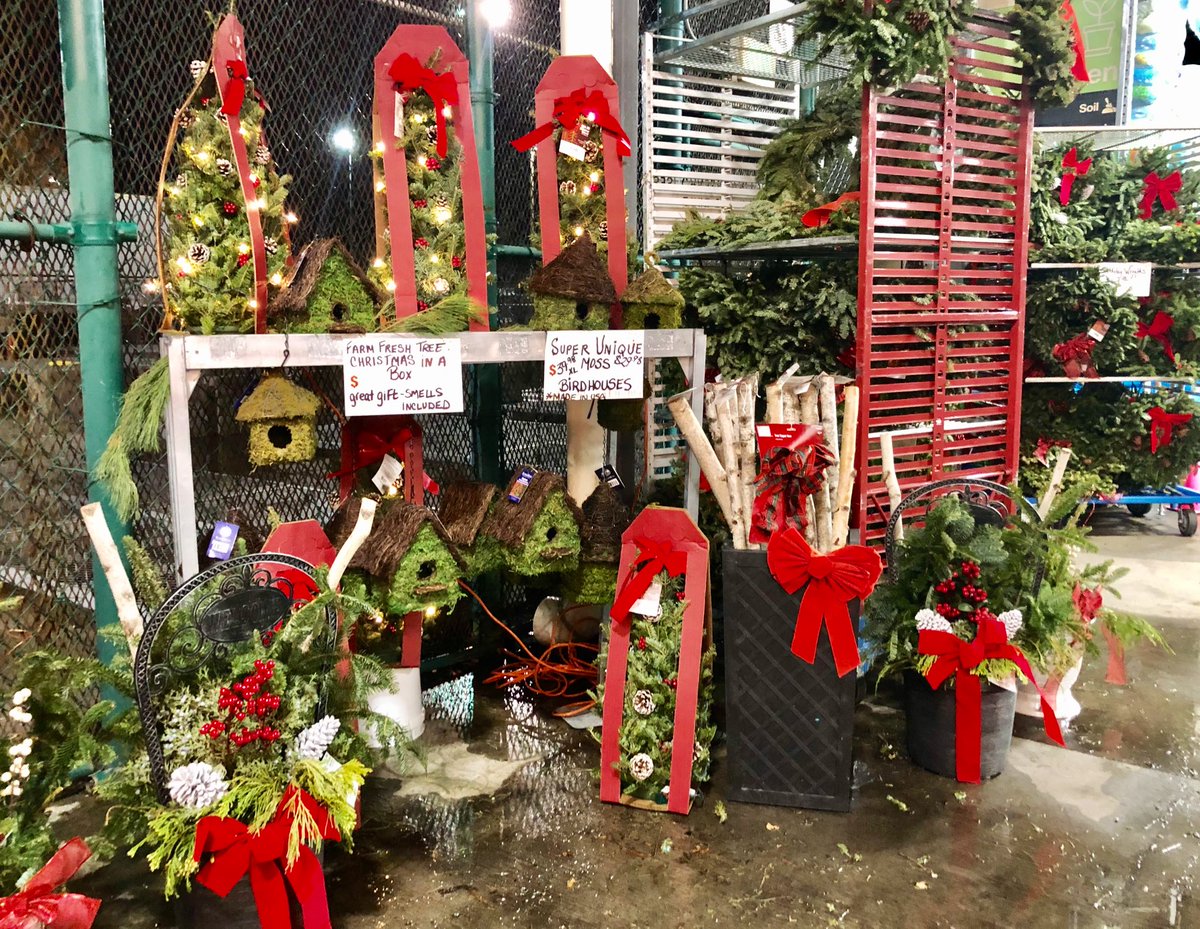 PPSKare's tweet photo. Late night = Early Morning Sales and Our HD NMB 1121 is Screaming Happy Holidays #setto$ell #doersdecorate @PPSinHD @JimSimmonsHD @ChrisHoward1121 @Stephen_E_Camp @pps_s_atlantic @HomeDepot https://t.co/YC9LZ8pSRf