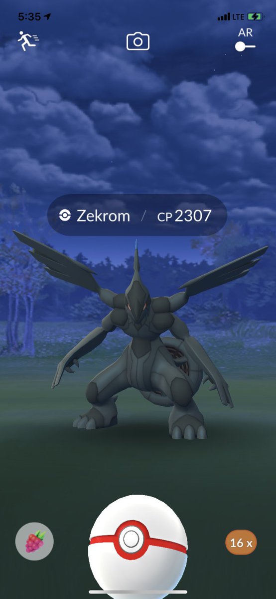 legacyhoesay's tweet photo. HUNDO!!!!! 😍😍🥰🥰
#PokemonGO #zekromraid https://t.co/dwpY11gPby