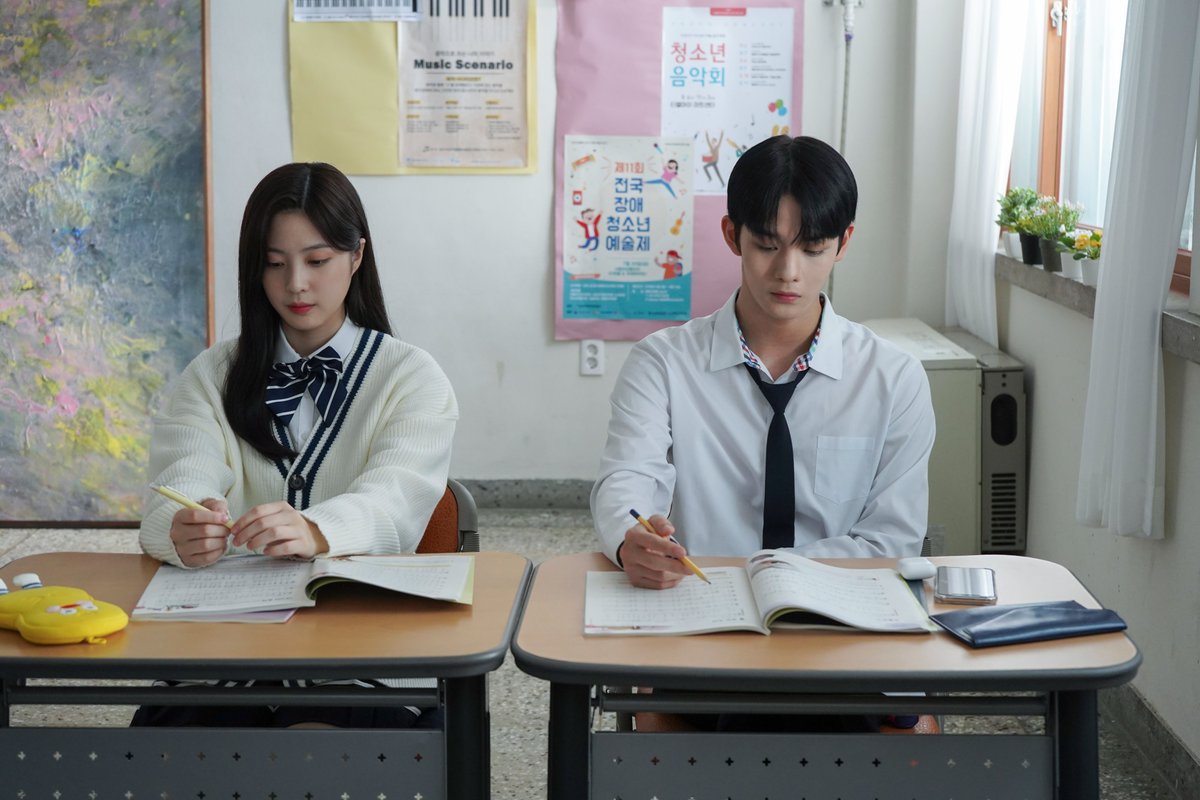 👫음악실 짝꿍이 된 민재이준🎵

📢[@계정을 삭제하였습니다] 매주 금/토 오후 6시 본편 공개👻
🧡콬TV 유튜브 1-10화 무료공개 ❤왓챠 1-22화 전편 독점공개 

#계정을삭제하였습니다 #UserNotFound #신소현 #배진영  #CIX #baejinyoung #Kdrama #korean #webseries #콬TV