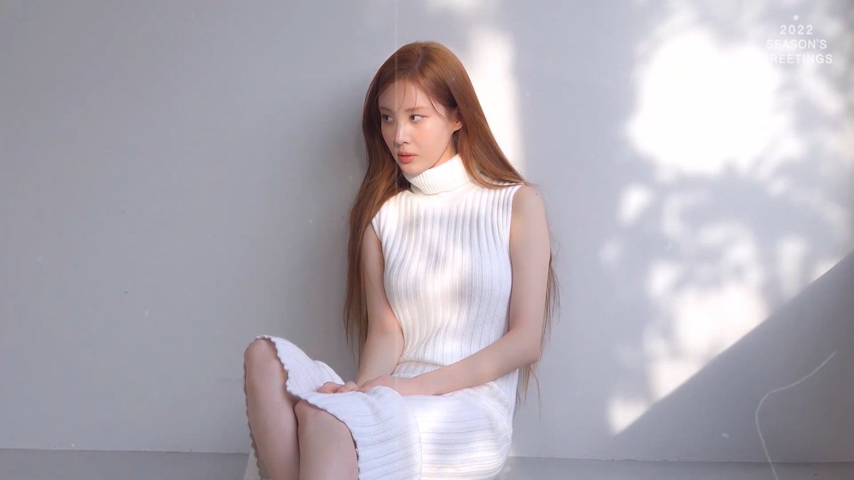 SeohyunPoint's tweet photo. Angelic in white 🤍
#SEOHYUN #서현 #LikeAShadow https://t.co/dTJDEsN8BH