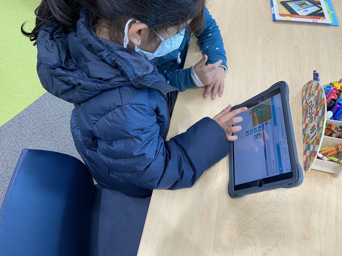 TarvinLibrary's tweet image. Students @TarvinES have been having a blast starting their #HourOfCode adventure in the library! I can’t wait to see how far they get in their coding skills this year! #LISDcodes #leanderisdlib #NTtrailblazers