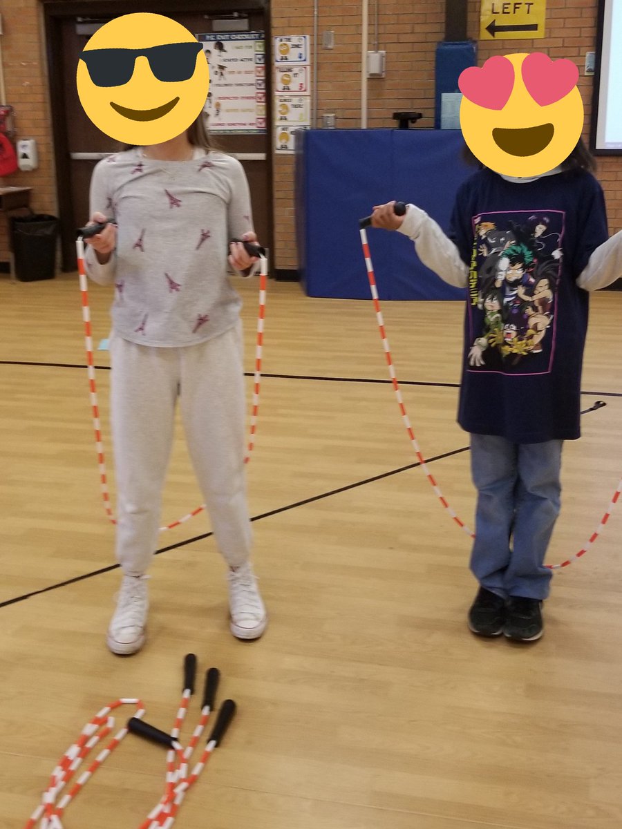 In #PhysEd we ❤ learming new jump rope skills and getting great cardio #physicalactivity using new jump ropes thanks to <a href="/BarnwellPto/">Barnwell ES PTO</a>