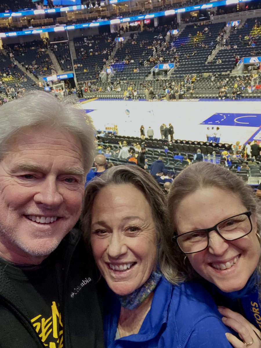 HappyHoline's tweet photo. #warriorsground https://t.co/qm9tFAQ15C