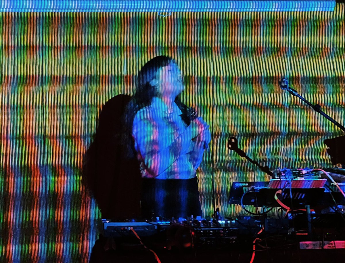 BrianOShea's tweet image. ✨✨👏🏽✨✨ Thank you @jessy_lanza - that was amaaaaze. Thank you for stopping here, and encouraging us to  lose ourselves and dance.