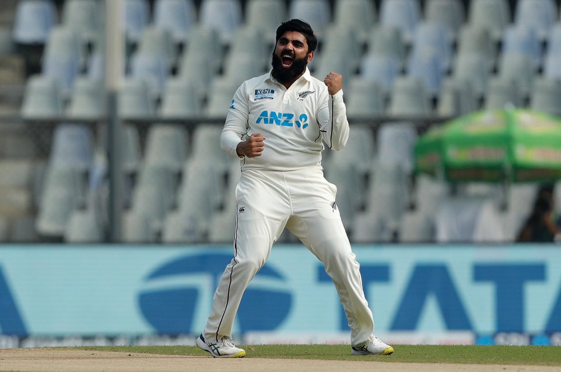 luckyrout45's tweet photo. Always remember u sir #AjazPatel 🔥One innings TEN WICKETS SUCH A PROUDMOMENT 👉
@BLACKCAPS
#INDvzNZ #PaytmTest https://t.co/0hjjN4XM7o