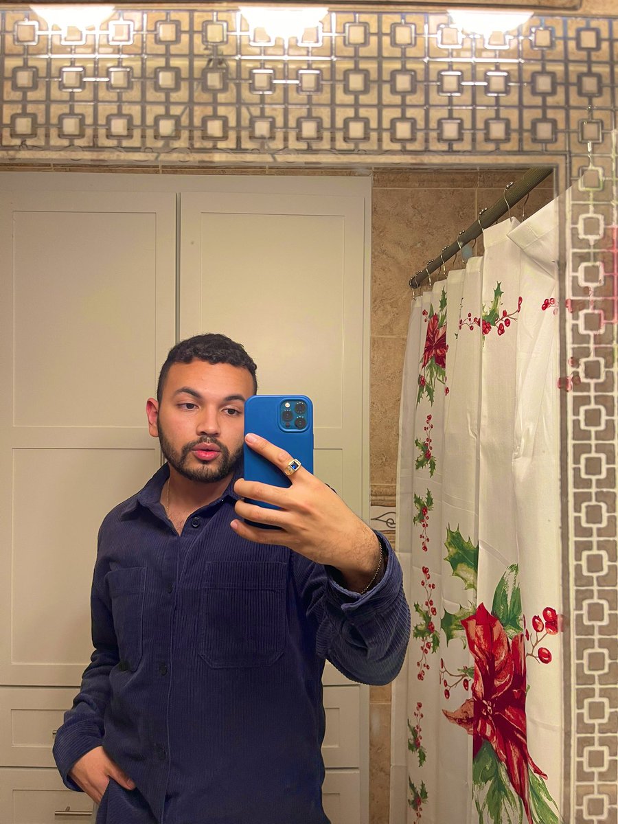 thekingluis17's tweet photo. I took these on cloud 9 👀 https://t.co/rCN2xMLw9T