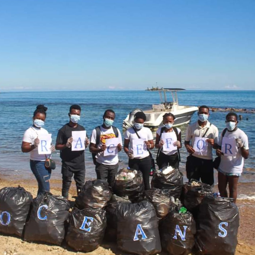 UNLEASHlab's tweet photo. It’s a wrap! 👏 After weeks of planning, #raceforoceans Champions have executed amazing events in their local communities all over the world! 🎉For more information visit: https://t.co/VoMZnN1mVu

📸 Events in Netherlands, Ghana, Tunisia, and Haiti!

#oceanplastic #lifebelowwater https://t.co/wYhG5d8hMC