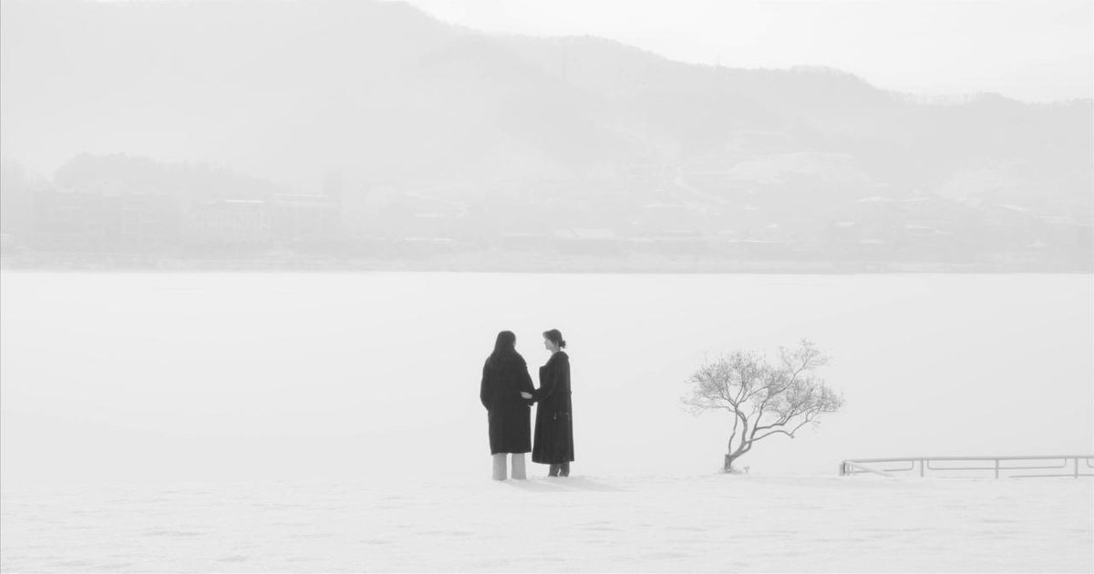 framesbygahee's tweet image. hotel by the river, 2018