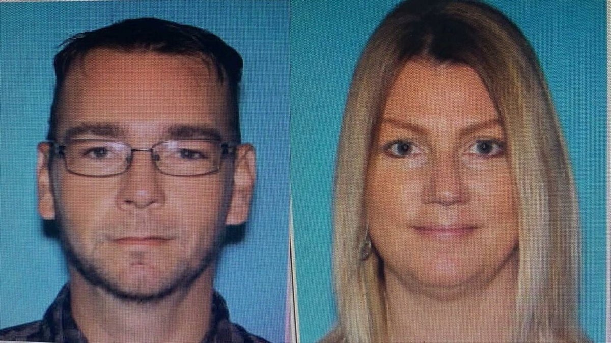 FRANCE24's tweet photo. Parents of suspected Michigan school shooter taken into custody https://t.co/iSTkdtTlht https://t.co/E7Q8dhW8FK
