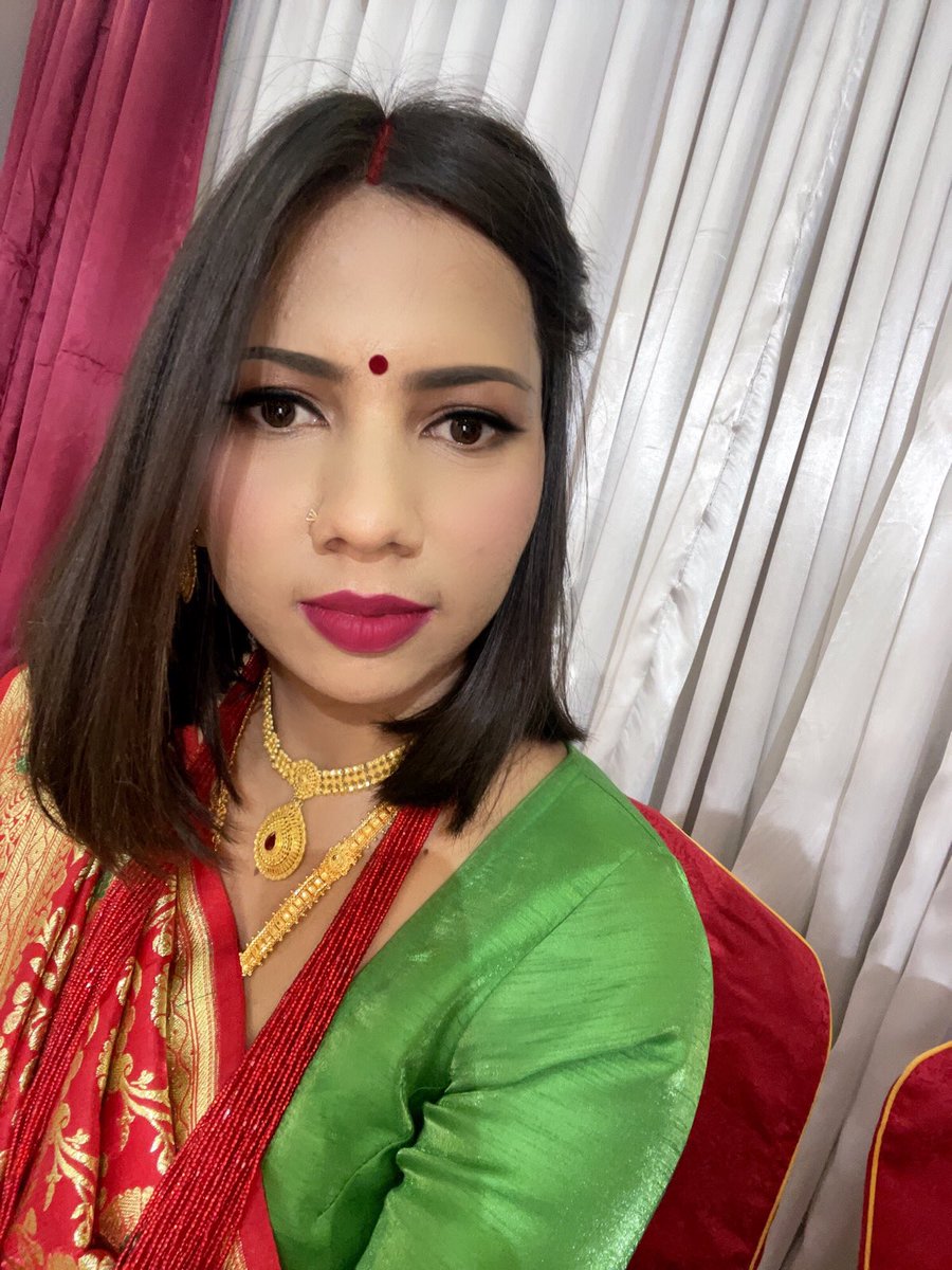 मैनबत्तिलाई त्यहीँ धागोले जलाईदियो जसलाई उस्ले आफू भित्र सजाएर राखेको थियो।।🙏