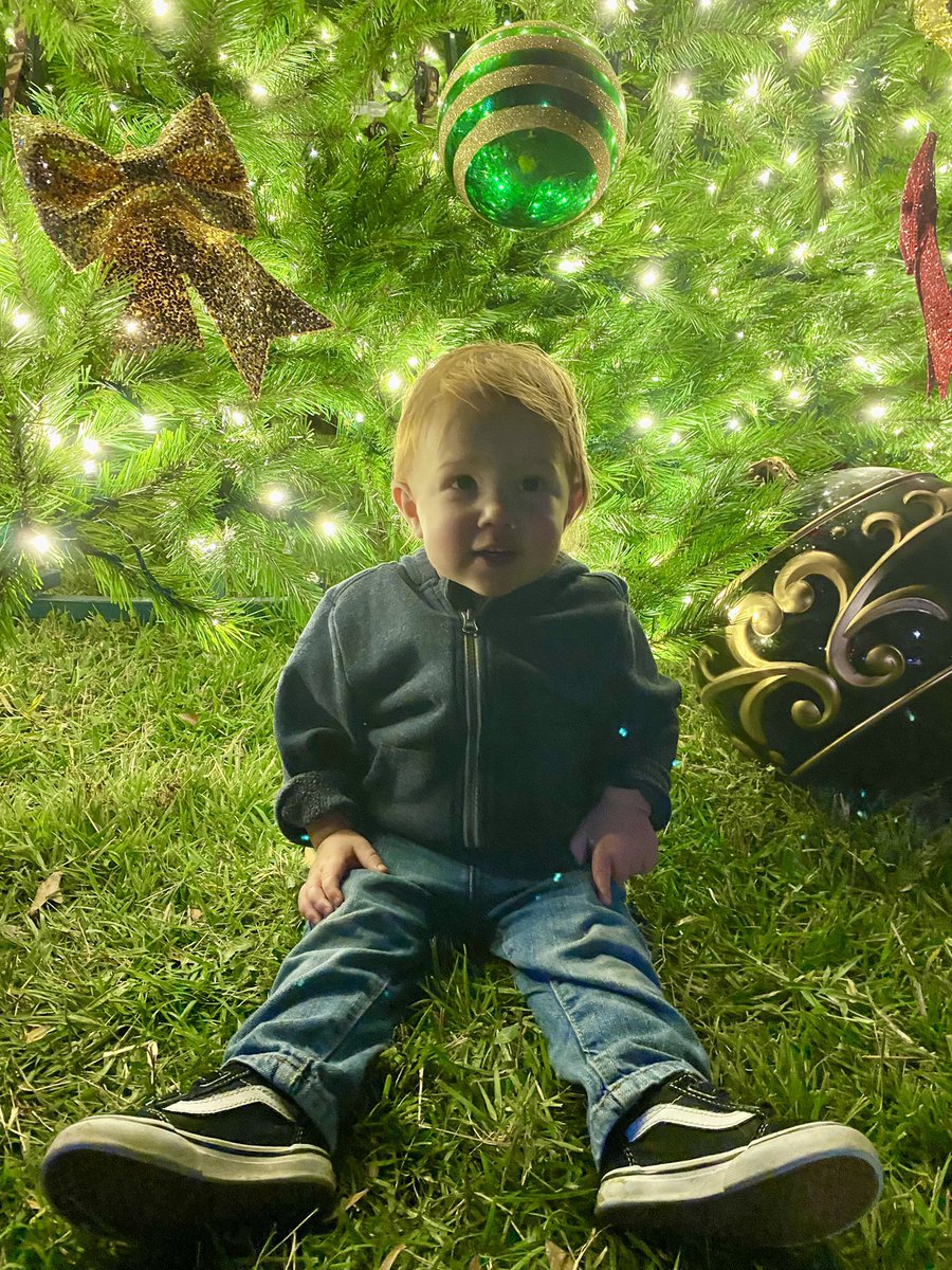 DunnMmjs1's tweet photo. What better way to enjoy Week 11 of 30 Weeks of celebrating #dunnduoyear30 with friends, family, and holiday cheer! #teamresource #holidayseason #Teachers #grandson #gigi #family #grateful #CountdowntoChristmas #mdunn2021 @nmduches @swiggins0415 @CityofDeLand https://t.co/w0qURVjXVZ