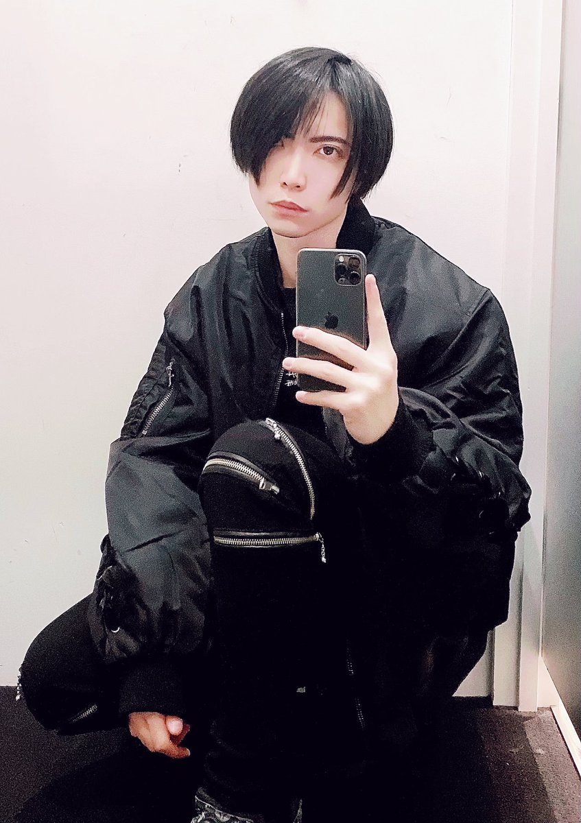 yuki_hydey's tweet photo. そういや今日誕生日でした！！

おめでとう自分！

そして安定にお店います👀

真っ黒でお待ちしてますねw

#shibuyazy
#BUFFALOBOBS https://t.co/TJNU5SsL1Y