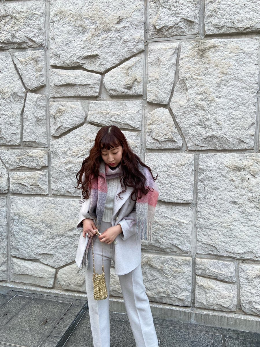 Verybrain's tweet photo. Wool jacket &amp;pants
大きめのアームホールで厚手のニットを合わせても綺麗なシルエットでご着用いただけます。
ホリデーシーズンのお出かけにおススメです🌹❣️

#verybrain #fifichachnil #boutiqueheavenly https://t.co/TP0mYnQbYG