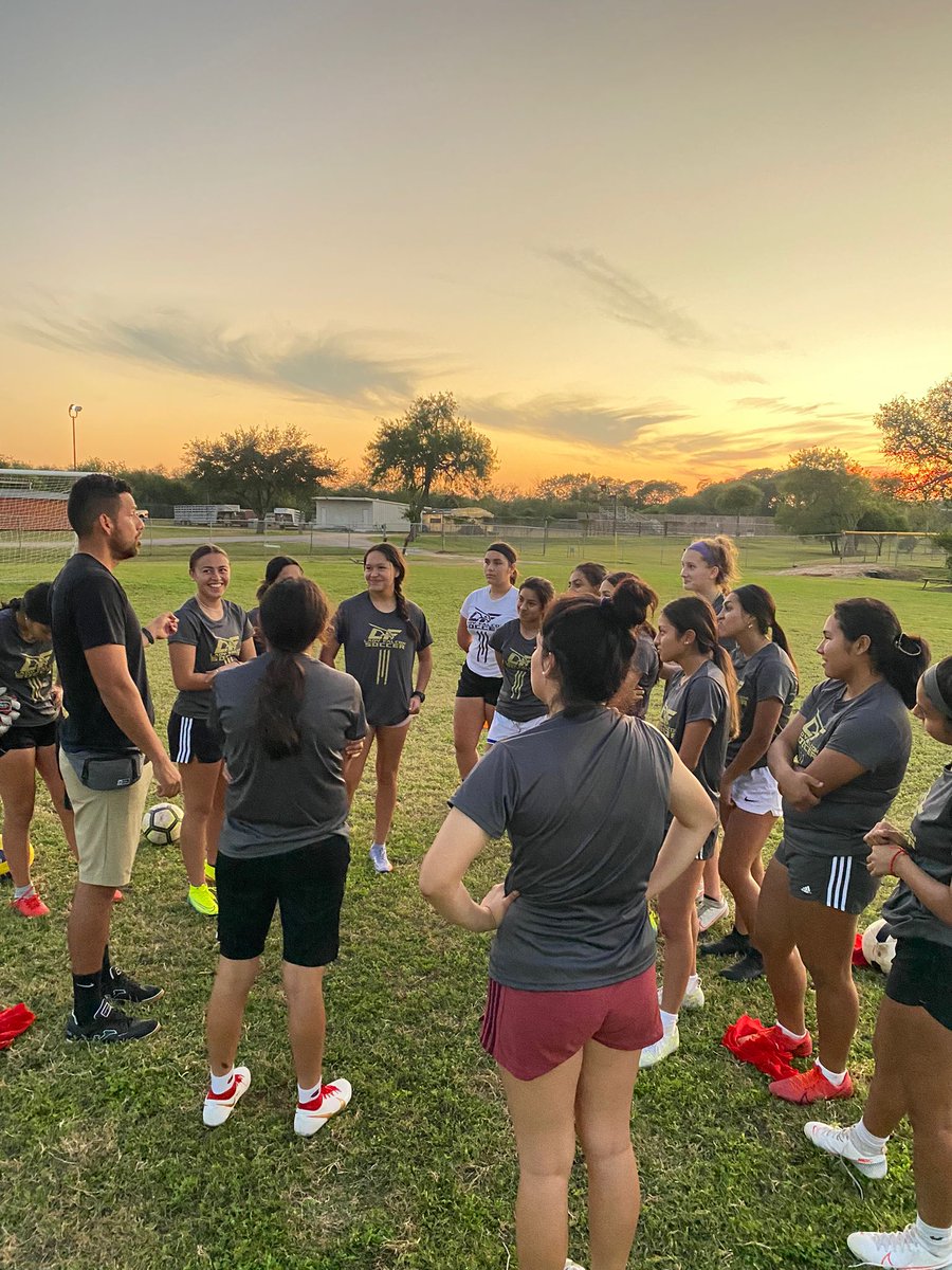 LFHSGirlsSoccer's tweet photo. Week one is in the books! The Lady Falcon Varsity team is now focused on Boerne and Flour Bluff. 
#beatthebesttobethebest
#stateornothing
#workhardorgohome
#multiple4yearvarsityseniors
#juniorGKisthebestin326A
#5returningsophomores
#2freshmen https://t.co/Vcq6pJ1owG