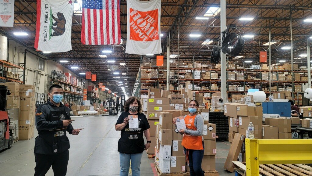 THDProMonse's tweet photo. Recognition walk to end the week at RRC3273 👏 🎉 #Homers @ShaunaDillard @AlbaCorralTHD @Teri_THD @Damarius_34 @ReneMendozaTHD @HdSheneca @JoelLoyaHDPRO @Teresa_THD https://t.co/AL3mCvSAqL
