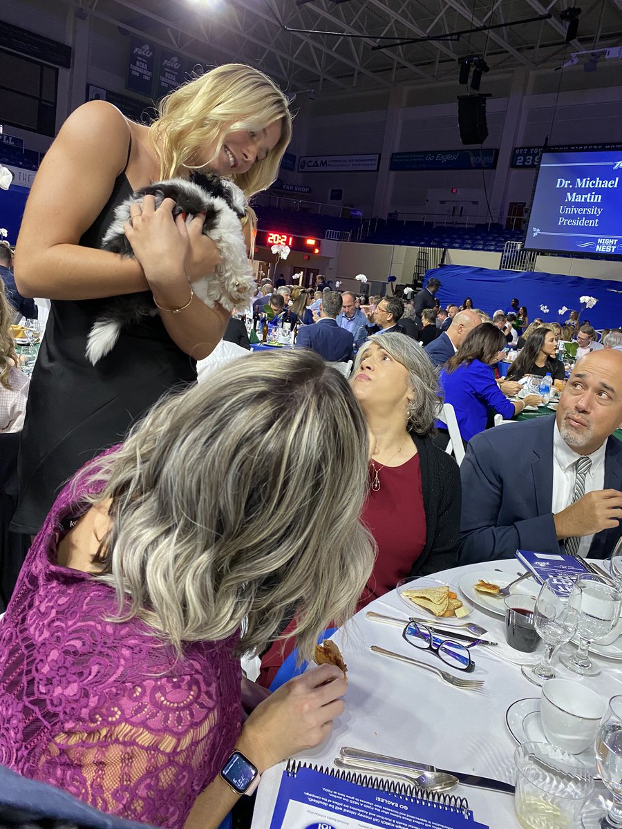 America88's tweet photo. Night at the Nest with some of the best FGCU Eagles and supporters! Breaking bread and building support for FGCU student athletes! #GoEagles #WingsUp #LearnEarnandReturn https://t.co/l13qicj2pc