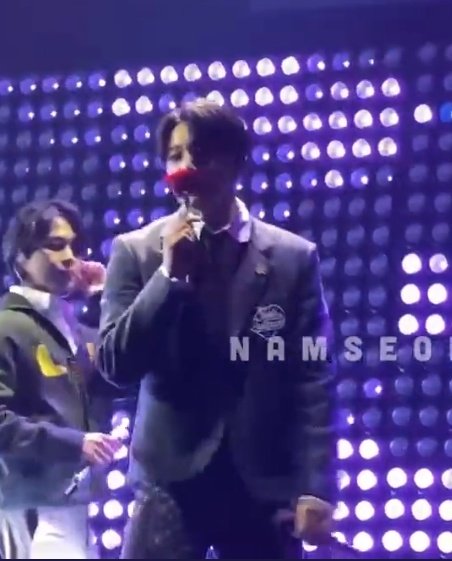JE0NSKAY's tweet photo. @namseokz Pls his smile and he also smelled the rose💗 https://t.co/oj8X1LlSgK