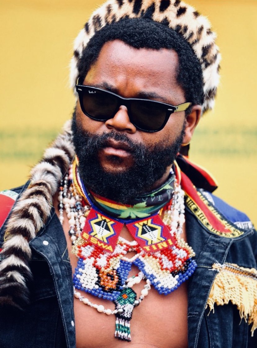 DumaMazibuko2's tweet photo. #DecemberMjoloTips #isencaneLengane
❤️🔥❤️Big Zulu is number 2 in the list @BigZulu_ZN 🔥❤️🔥❤️ we are happy as a Khahlamba nation 👏🔥👏🔥but SJAVA INDLALIFA is not there and why @Sjava_atm? Zosuke Zikhale phela, anishaye ngathi niyamfaka "with immediately effect" 😅🙈😅🙈 https://t.co/VzMmgKXh6R