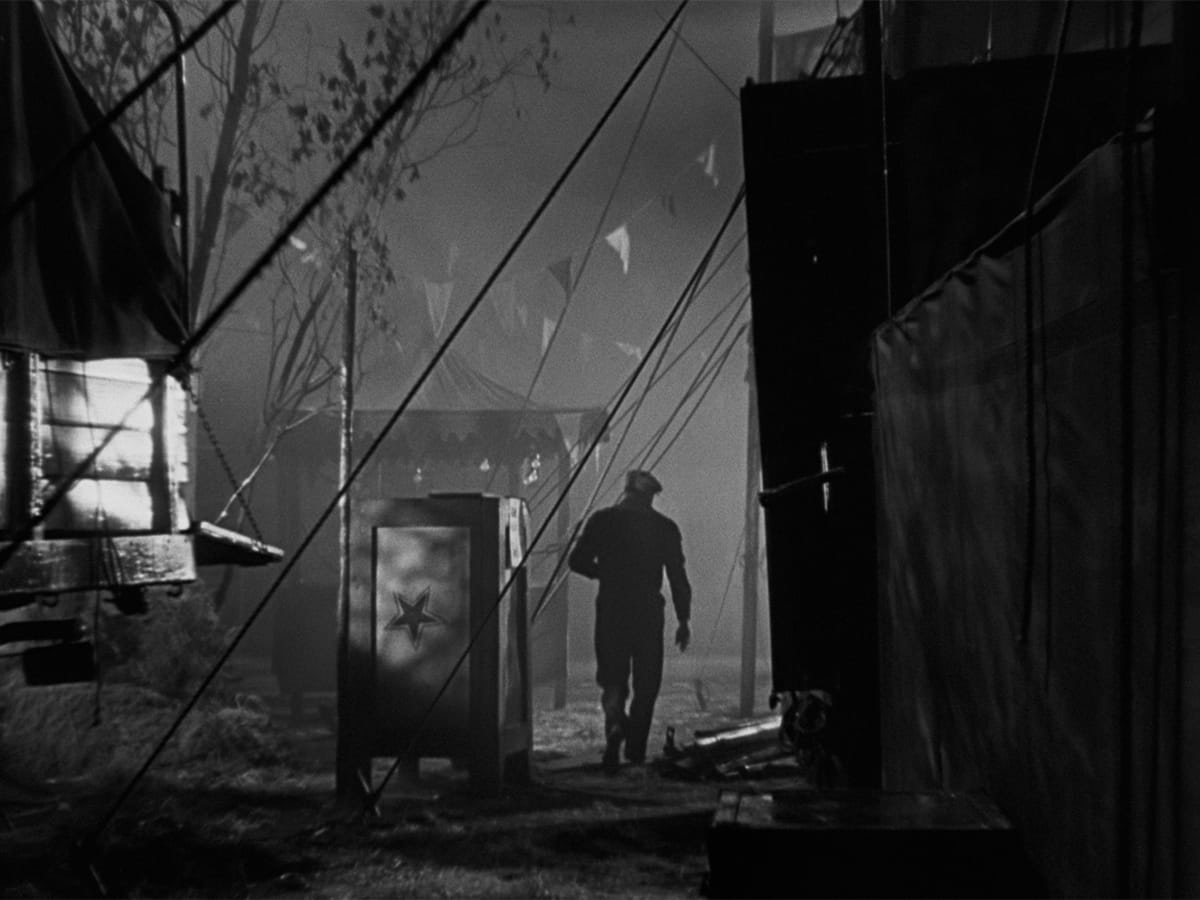 Check out the original 'Nightmare Alley,' a noir classic, before del Toro's remake comes to theaters.
thebigpicturemagazine.com/darkness-under…