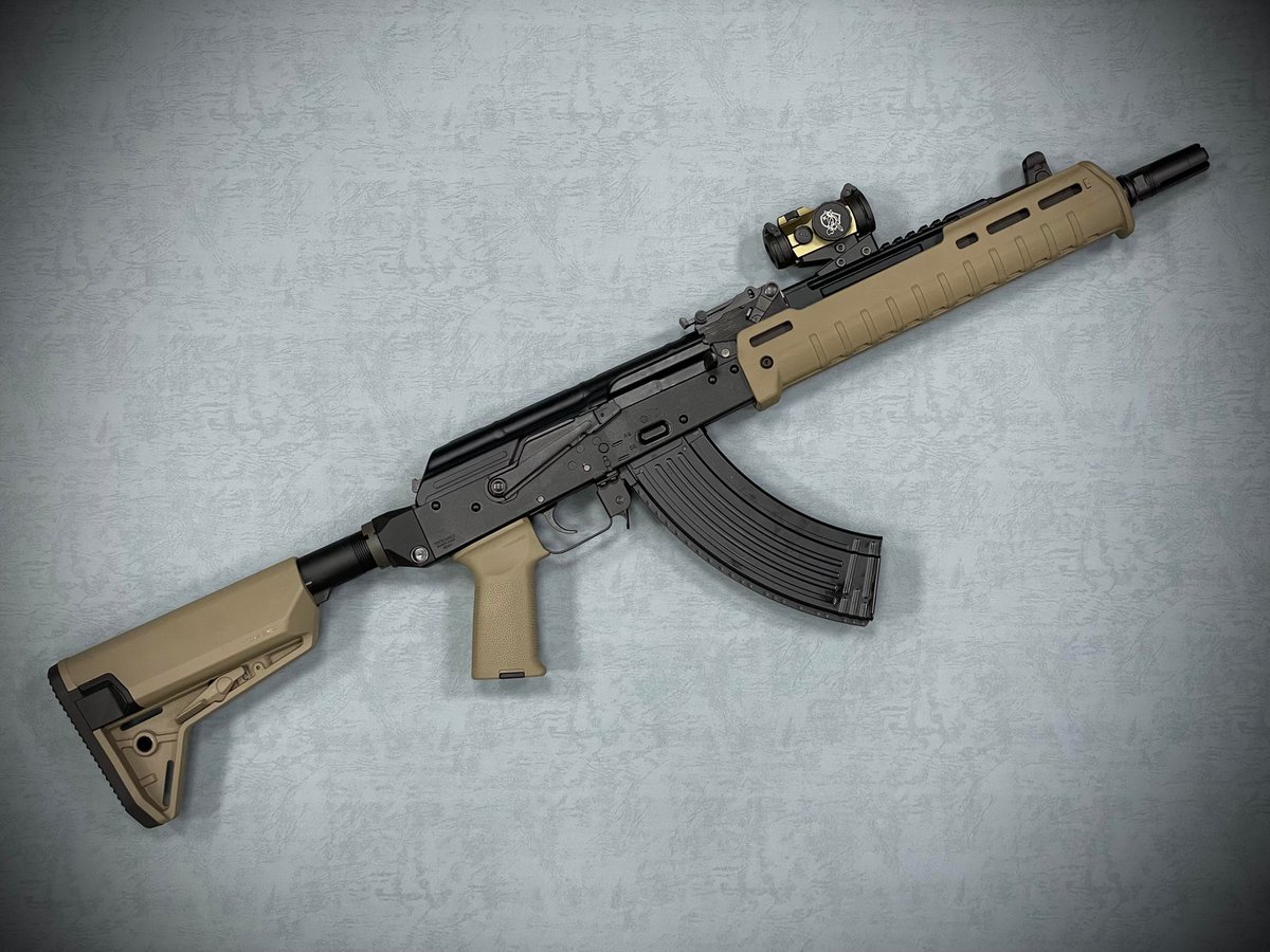 先日発売した #東京マルイ #AKM #ガスブローバック を近代化カスタム