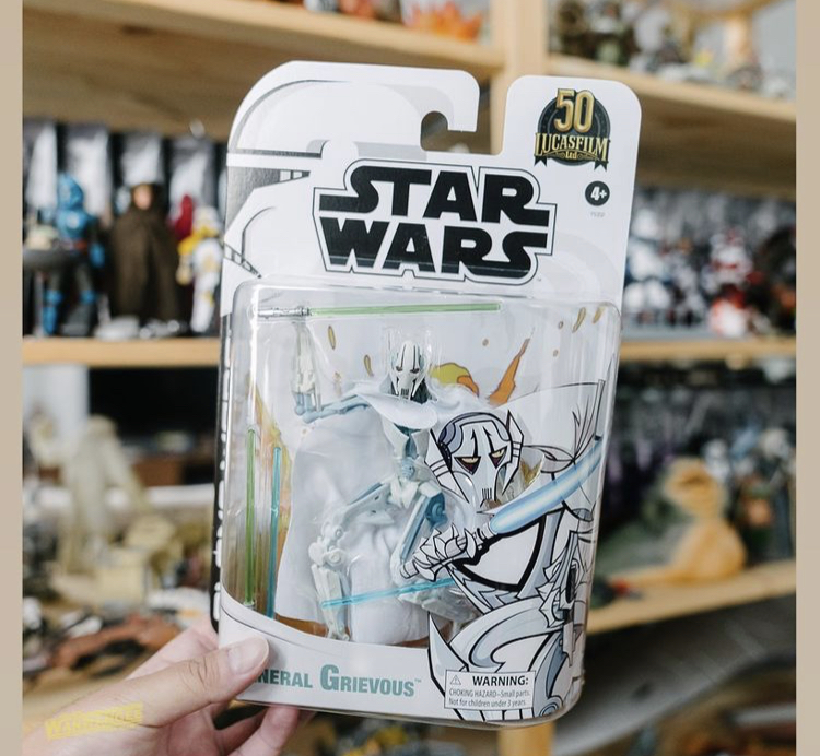 yak_face's tweet photo. In-hand look at the upcoming Walmart exclusive Clone Wars General Grievous #hasbro #blackseries #starwarsblackseries #clonewars #walmart #starwars - image sent via wanwangee https://t.co/5eL36NReWk