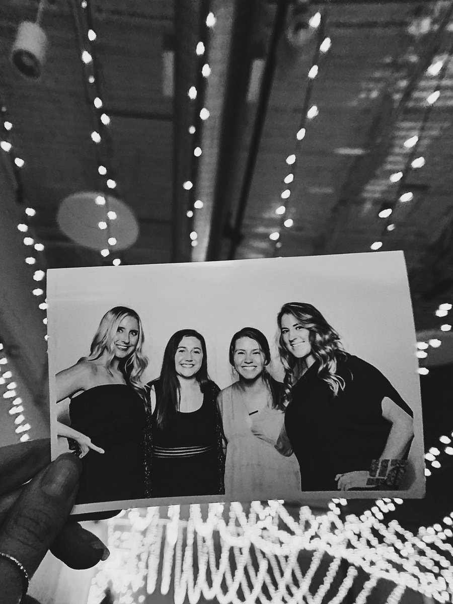 MorganMae13's tweet photo. God fearing friends and @passioncity 😌🤍 https://t.co/Rm5fLmCvlJ