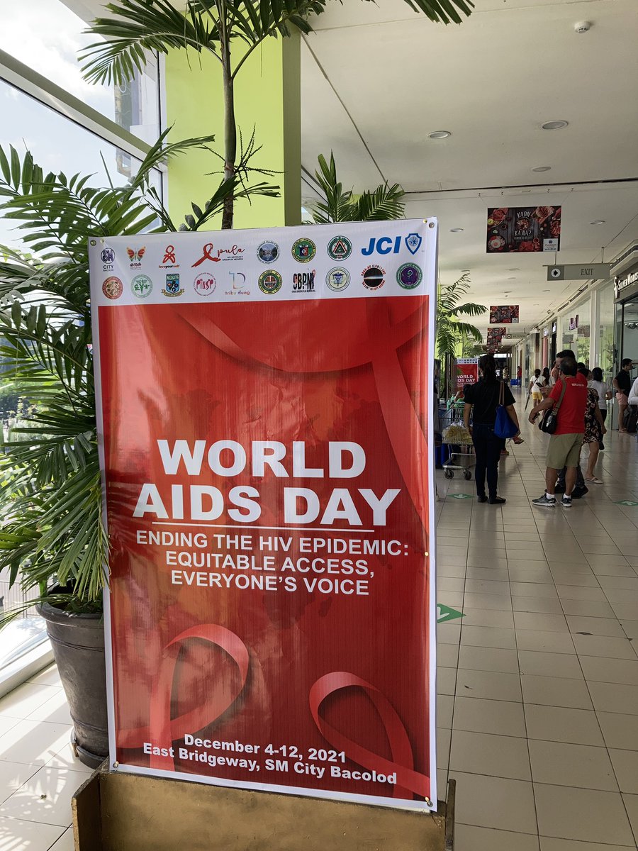 Hello everyone! We are here at SM Bacolod East Bridge-way from today to Dec 12. @BaganiBCD Get tested. FREE condoms and lubes. See you! 
#wad #WAD2021