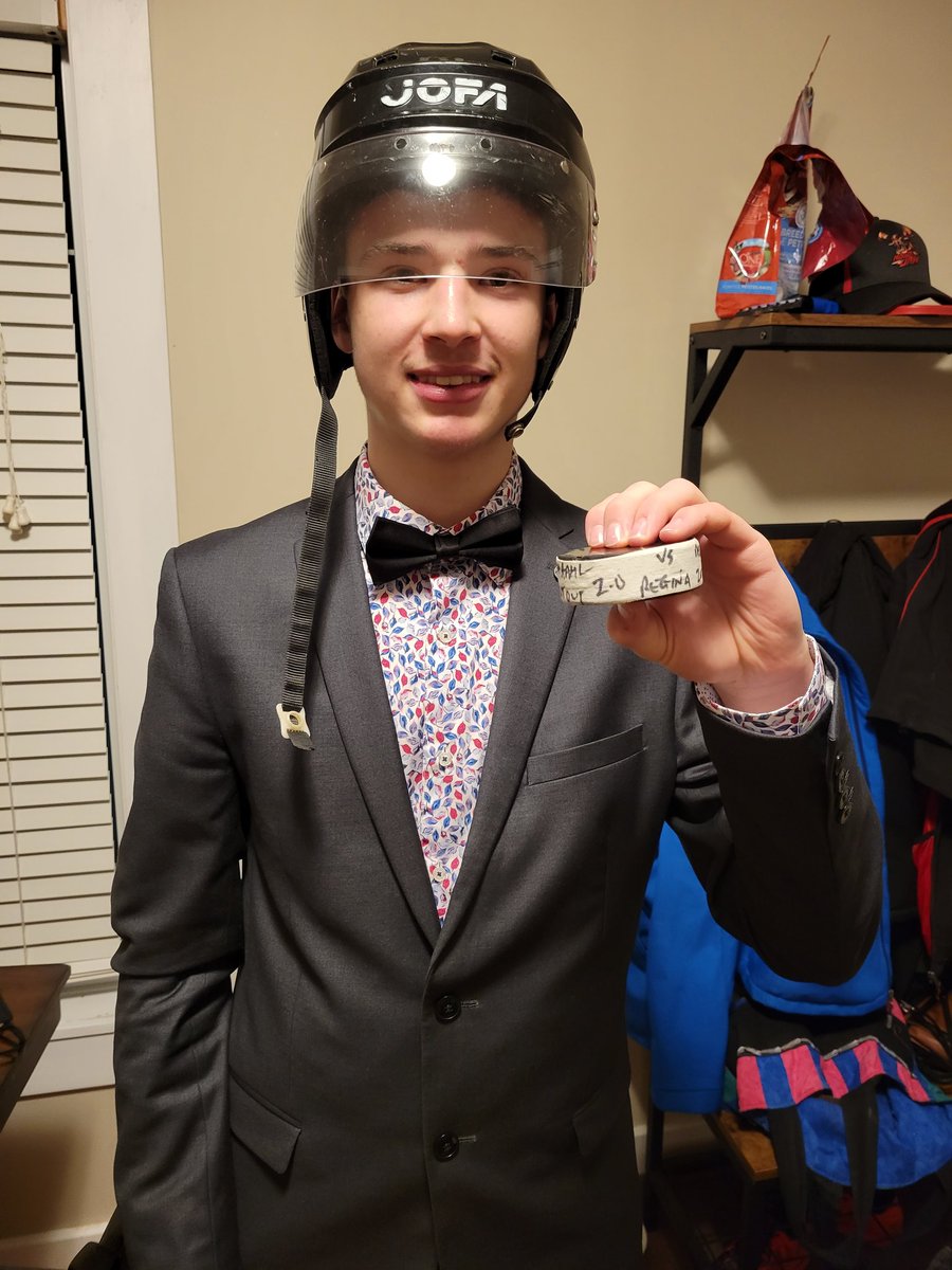riderzrule's tweet photo. Alright Fecs @bendytendy, your 1st @smu18aaahl shutout and it's against the 2nd place @aaapatcanadians . Total team win 2 to 0 for the @MJAAAWarriors tonite without our leading scorer who is in the WHL this weekend and captain Jackson Allan playing hurt. Put the wall up! https://t.co/wPQkwZYyBz