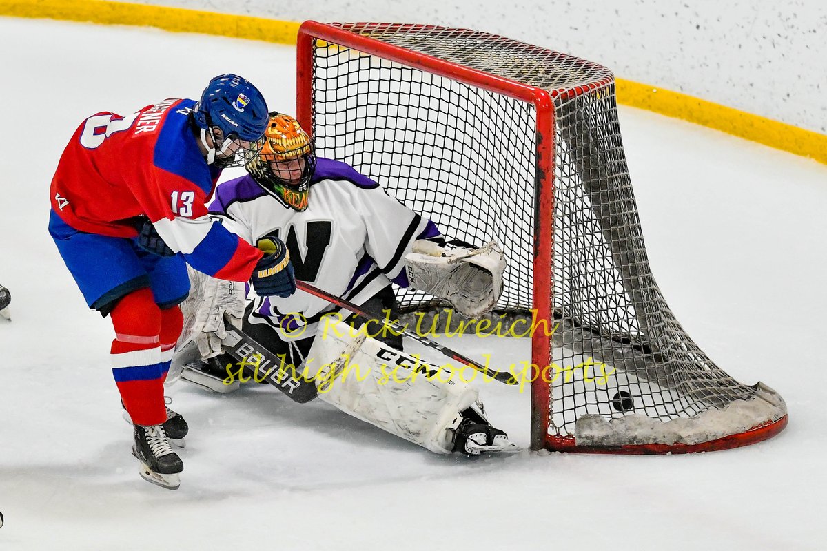 RickyRick_Photo's tweet photo. 2021-12-03 In the second game of the night Priory defeats Fort Zumwalt West 5-3. Coveage for https://t.co/cPrEgVJj1L / St. Louis Post Dispatch.
#priory #fortzumwaltwest #fzw #hockey #icehockey #314prep #636prep #highschoolsports. @prioryhockey @PrioryAthletics @FZWJaguars https://t.co/brX4k5B7Av