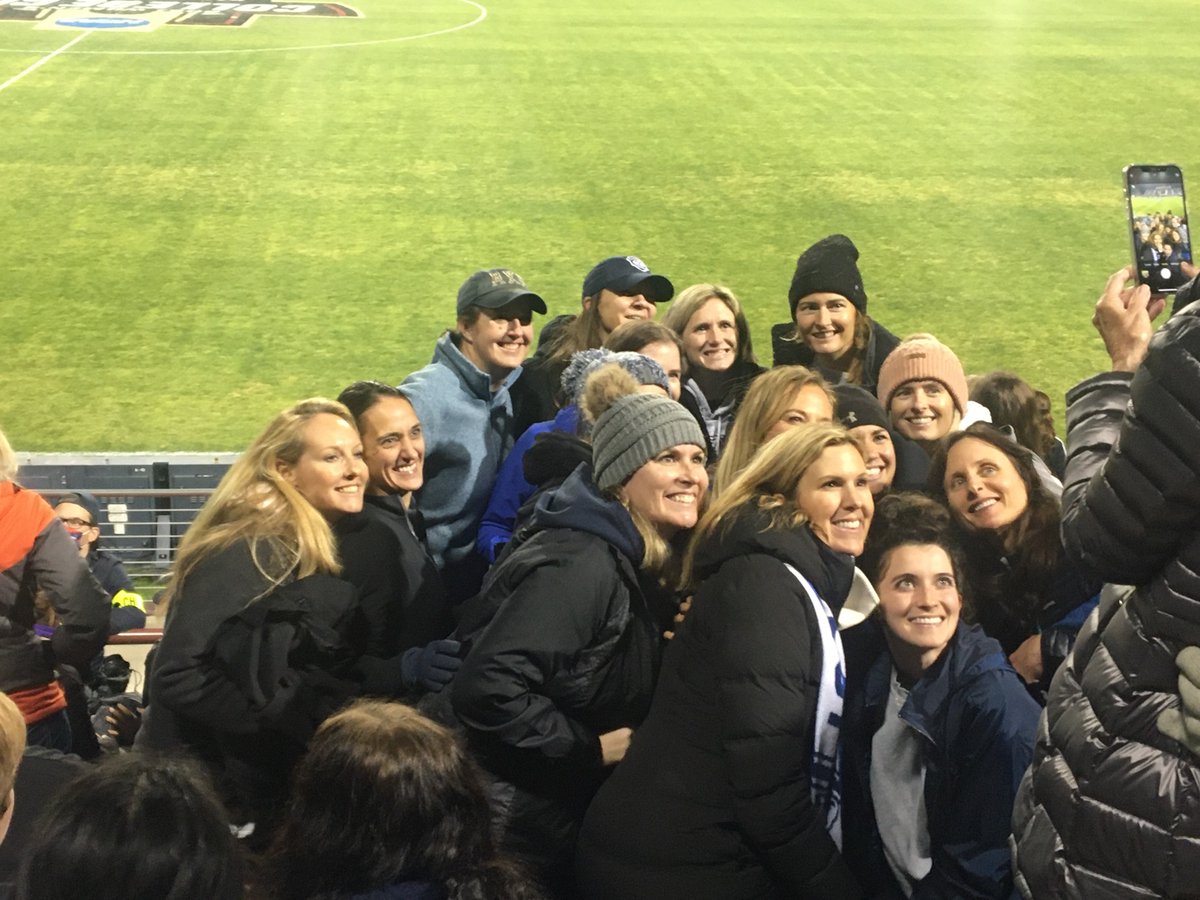 jillpiach's tweet photo. Gathering of the legends. @byusoccer_w #gocougs https://t.co/uK5nICSM4F