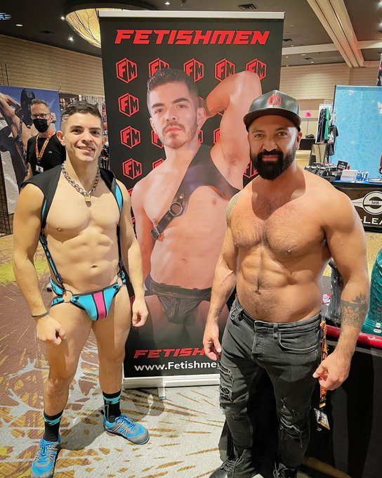 So excited for the launch of https://t.co/YjicCwwHep 

#fetishmen #bdsm #gayfetish https://t.co/q64H