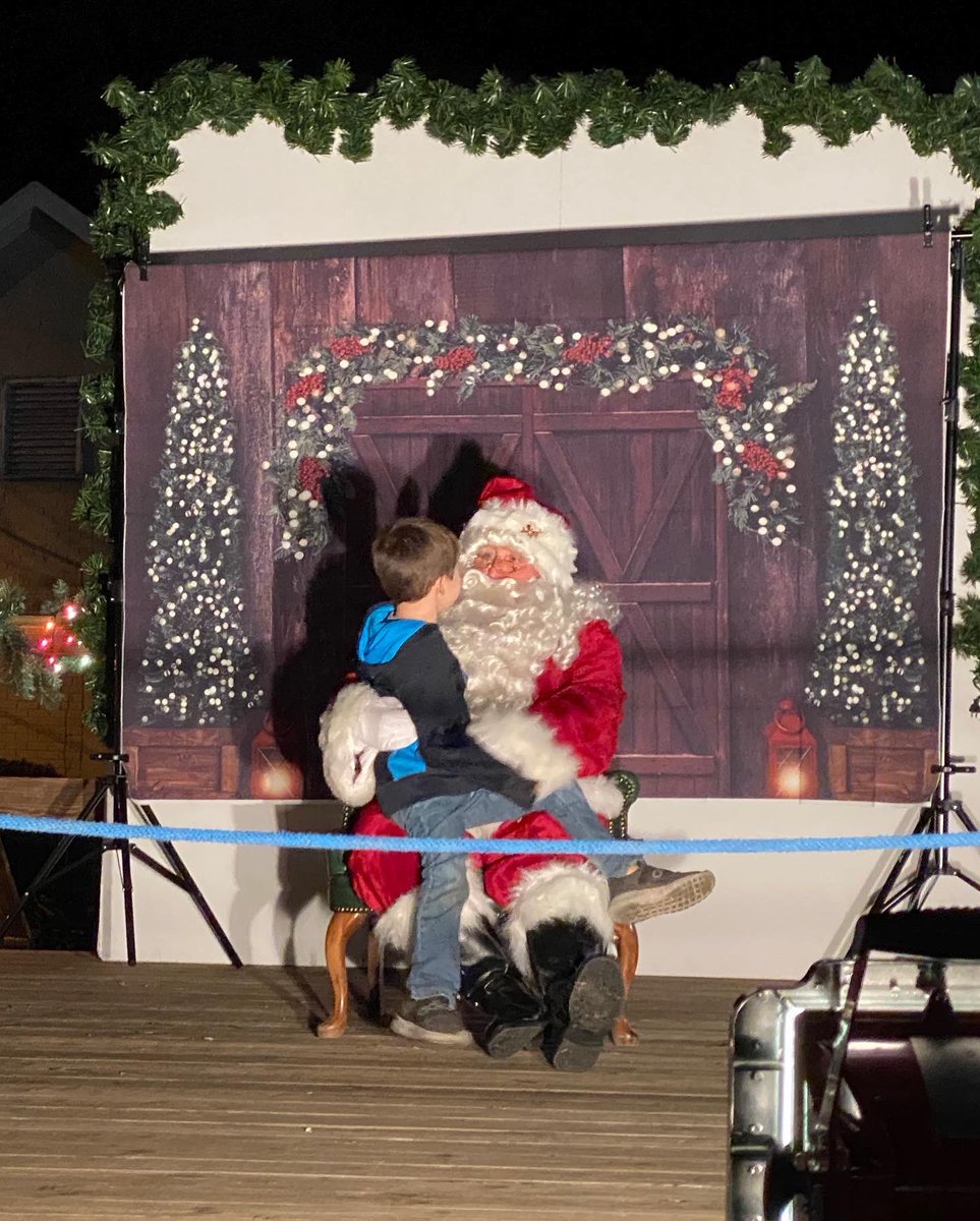 RCCelebrates's tweet photo. From the bottom of our hearts, thank you to everyone who made our 5th Annual Christmas on the Square celebration so magical! To the vendors, sponsors, volunteers, city staff, partners, and everyone in attendance, we offer our sincere appreciation and wish you a Merry Christmas! https://t.co/4GyYjxlEew