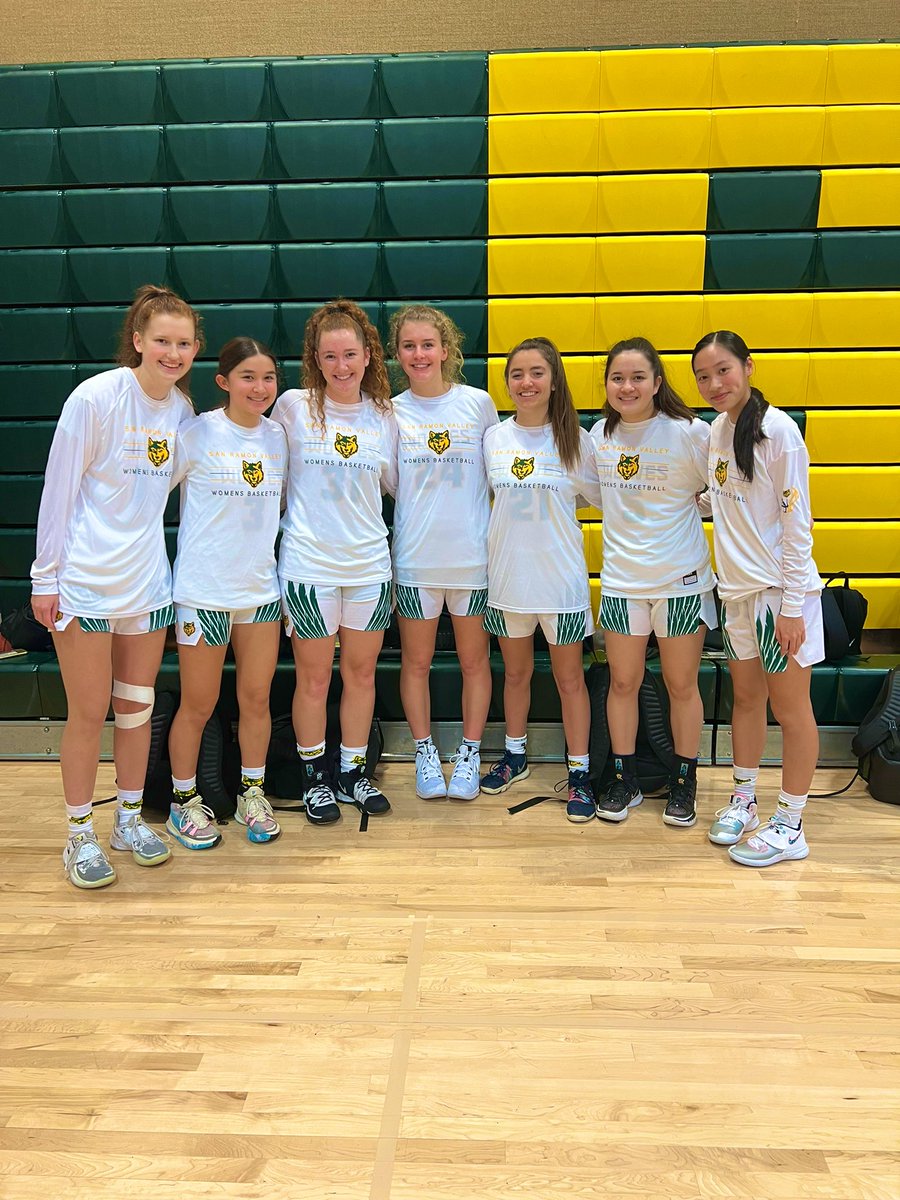 Srvladywolves's tweet photo. Girls were clicking tonight. 86 to 46 final over Clayton Valley Charter. Pasco with 35 points (6 for 10 from 3), chambers with 16 points, Amanda Kerner with 8, Elyse Wilkerson with 9. Great team effort. And how about the White on White look!!! https://t.co/xEj1cCfreT