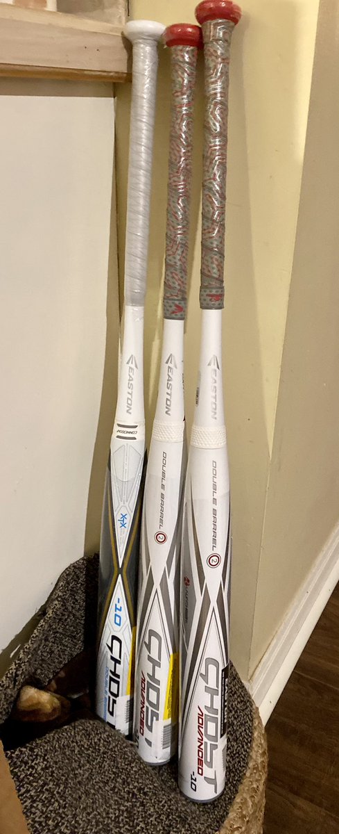 purvis_softball's tweet photo. Looks like Purvis Softball is on the “nice” list this year 🎁🔥🎅 #NewSticks #Easton https://t.co/od97LxtSTx