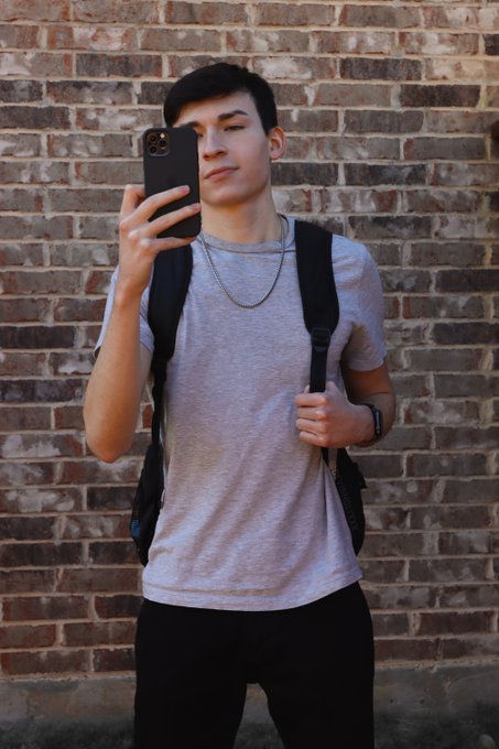 horny after class https://t.co/e6LHfGxVbI