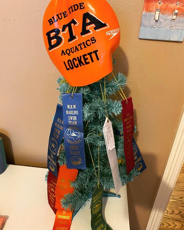 BTA_RollTide's tweet photo. With 21 days to go, who else is spreading their Swim-Mas spirit at home and around the pool!? 🙋♀️🙋♂️Share your favorite ways to spread holiday cheer ⤵️ as the countdown to Christmas🎄continues! #WeAreBTA #swimmas #holidayspirit https://t.co/bs5MxhJJTc
