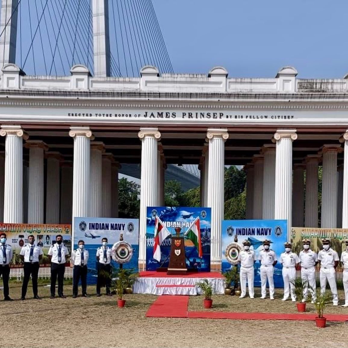 IndiGo6E's tweet photo. Waves of appreciation and respect to our guardians in the blue seas. Thank you for inspiring a billion dreams 
with all that you do for this country, and being a force to reckon with. #NavyDay2021 
#IndianNavyDay2021 #IndianNavy #NavyDay #IndianNavyDay #LetsIndiGo https://t.co/Pq7L7hzckH