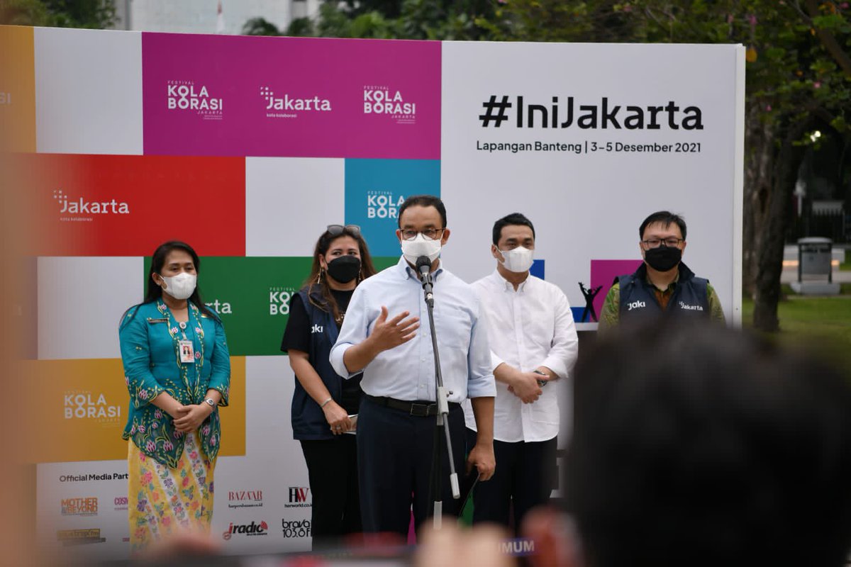 aniesbaswedan's tweet photo. Sore yang membahagiakan di #IniJakarta kemarin, kita bersyukur bahwa kondisi pandemi di Jakarta terkendali dan lebih baik. Menyaksikan interaksi warga Jakarta yang ikut mewarnai kotanya, memberikan pengalaman yang menyenangkan untuk semua.

https://t.co/qgfcs1YxWM https://t.co/n50uOMt2ie