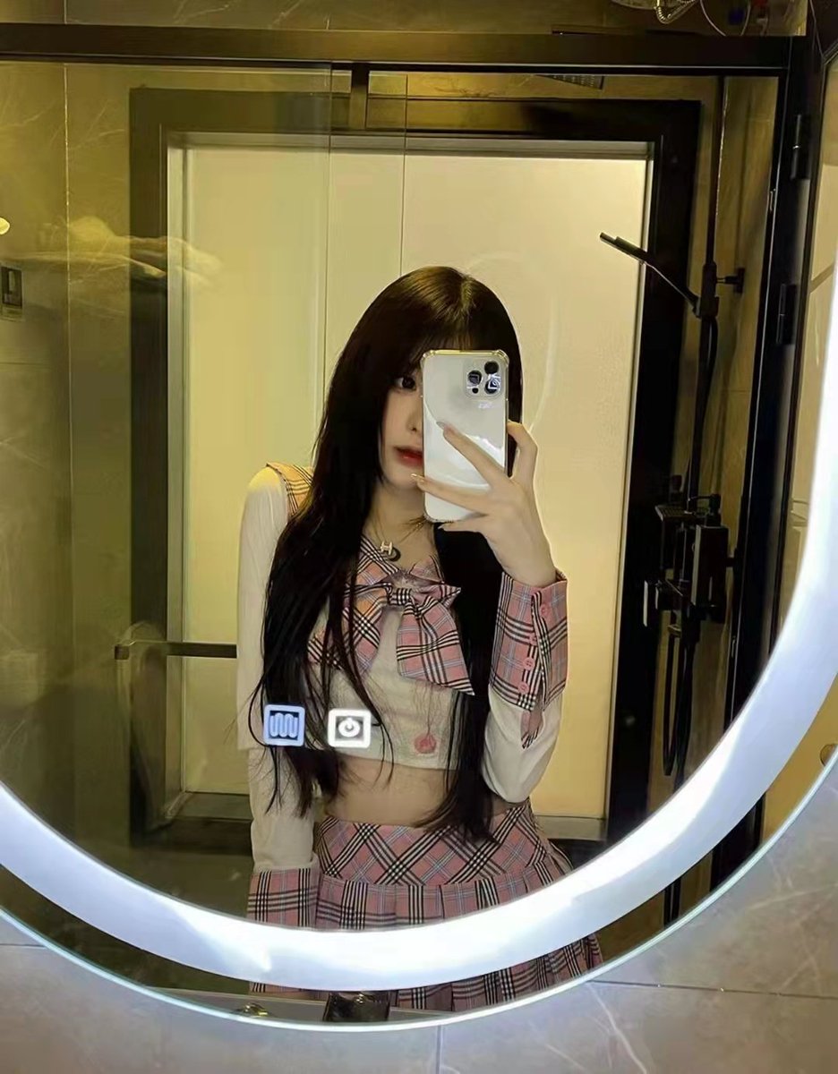 longyingying5's tweet photo. 哥哥 你家我家还是如家 https://t.co/OXhzPZcdM9