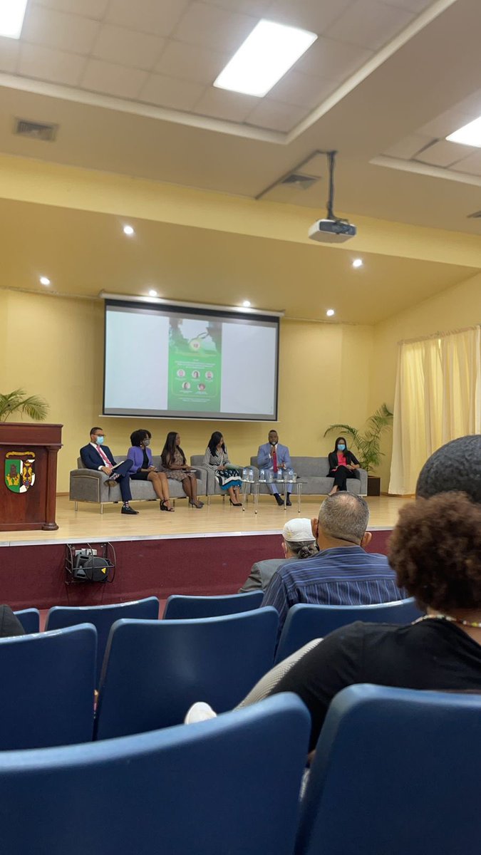 tecnomoore's tweet photo. Panel: Investigación Periodística y Opinión Pública para el Fortalecimiento de la Democracia. @UCSD_RD 
#PrensaSept21 https://t.co/XygJXIcOXS