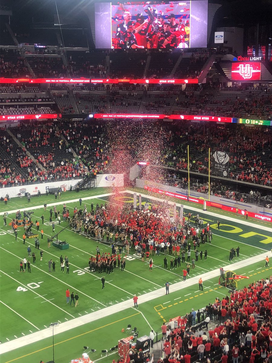 Slurmss's tweet image. Wings clipped #goutes #UtahFootball #OregonDucks