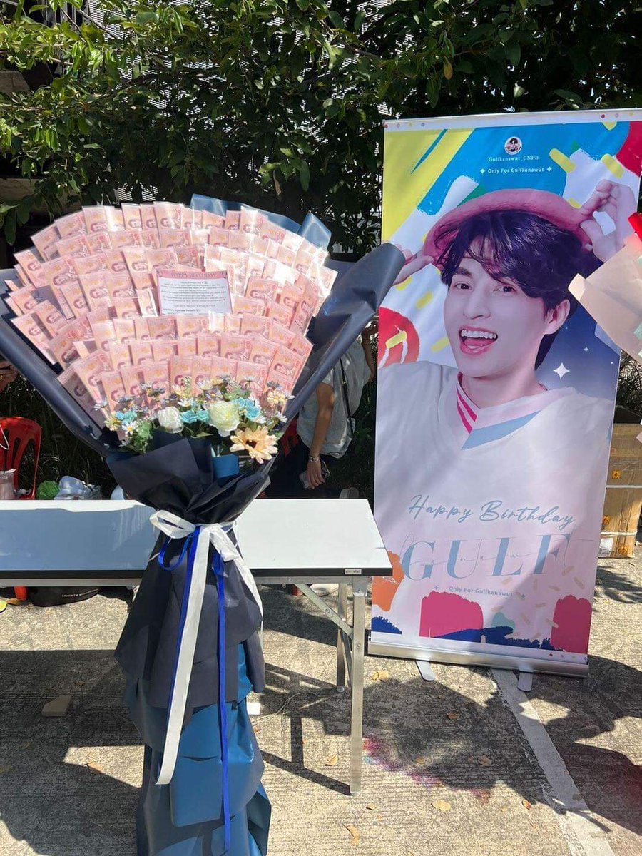 zarche10's tweet photo. Our first project
We love you more than we can say na bae..
Let's still together for a long time na ☺️☺️ 
Happy Birthday GULF                                     #24thKANAWUTDay                                         @gulfkanawut https://t.co/bBc7rYAxO4
